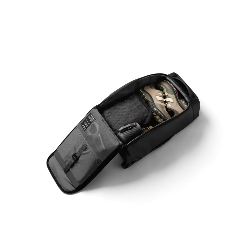 DB Hugger Roller Bag Carry-On 40L - Black Out - Back Packs