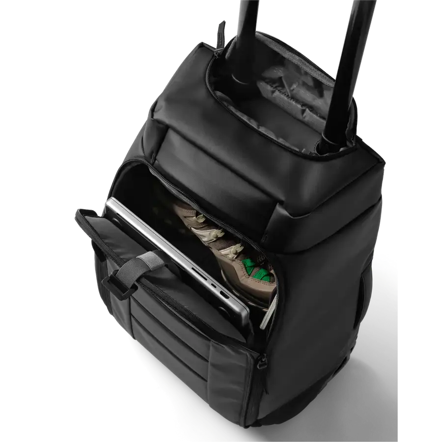 DB Hugger Roller Bag Carry-On 40L - Black Out - Back Packs